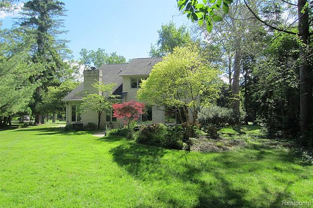 31115 Stafford St, Beverly Hills, MI 48025