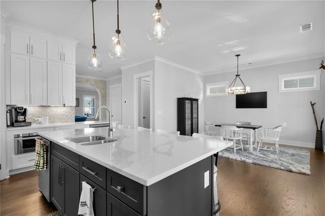 605 S Club Drive, Woodstock, GA 30188