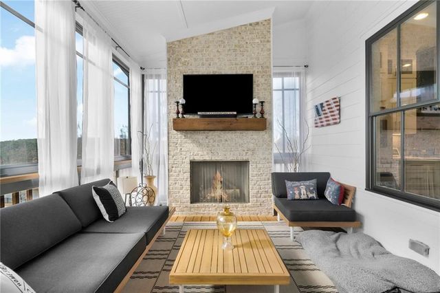 605 S Club Drive, Woodstock, GA 30188