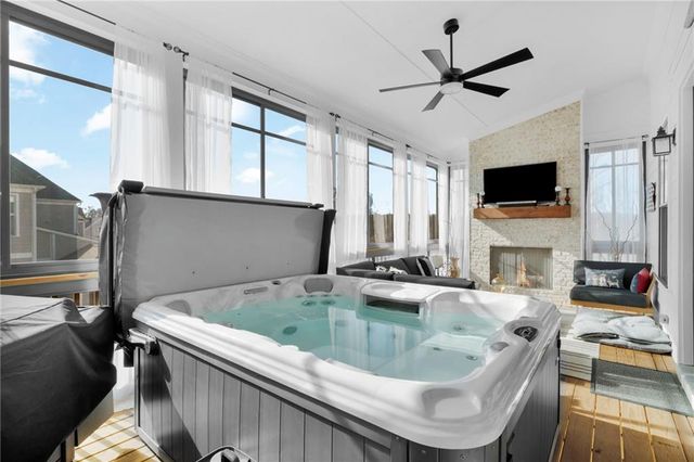 605 S Club Drive, Woodstock, GA 30188