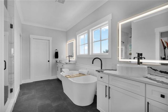 605 S Club Drive, Woodstock, GA 30188