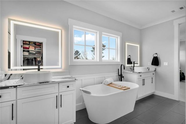 605 S Club Drive, Woodstock, GA 30188