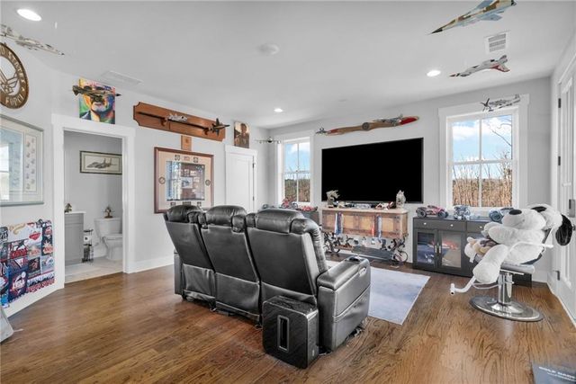 605 S Club Drive, Woodstock, GA 30188