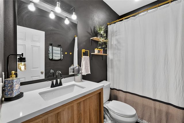 6 Burns Circle, Bella Vista, AR 72714