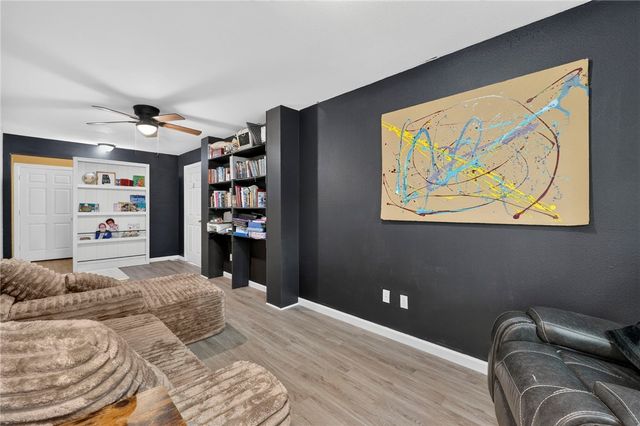 6 Burns Circle, Bella Vista, AR 72714