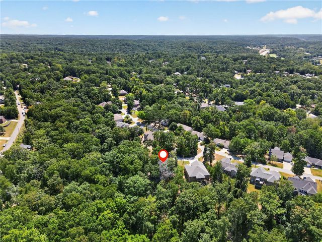 6 Burns Circle, Bella Vista, AR 72714