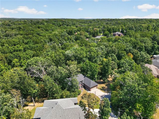 6 Burns Circle, Bella Vista, AR 72714