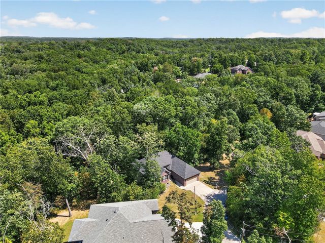 6 Burns Circle, Bella Vista, AR 72714