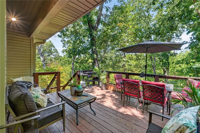 6 Burns Circle, Bella Vista, AR 72714