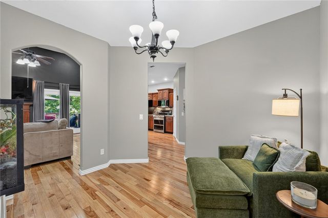 6 Burns Circle, Bella Vista, AR 72714