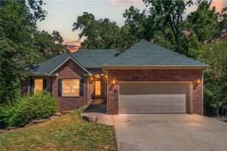 6 Burns Circle, Bella Vista, AR 72714