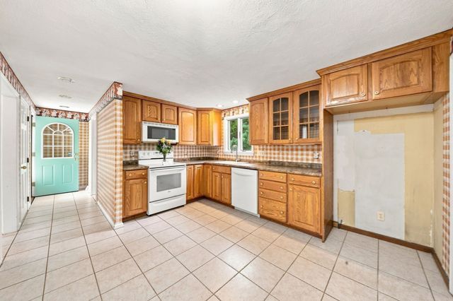 299 Old Westford Road, Chelmsford, MA 01863