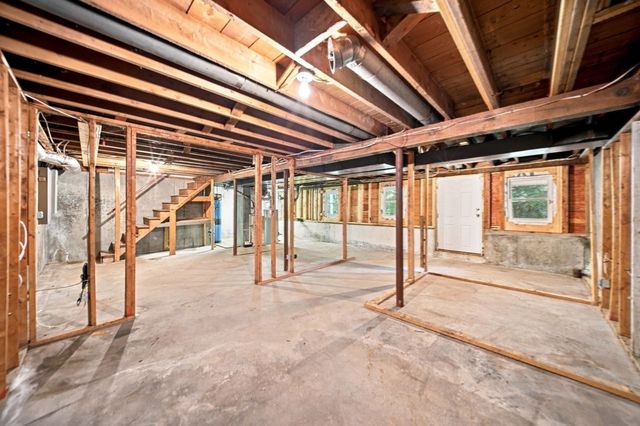 299 Old Westford Road, Chelmsford, MA 01863