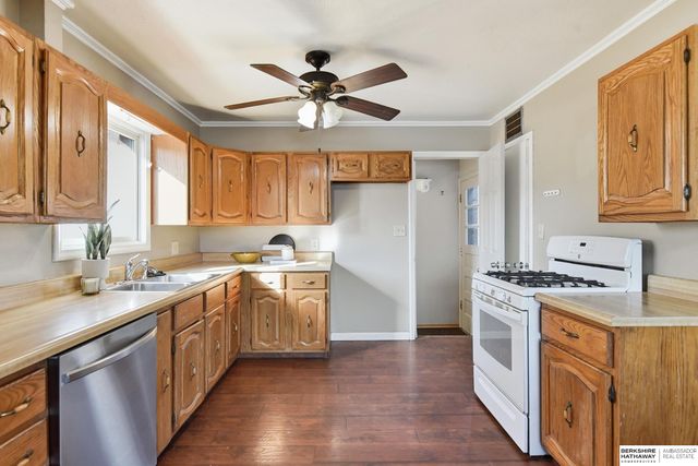 7634 Maple Street, Omaha, NE 68134