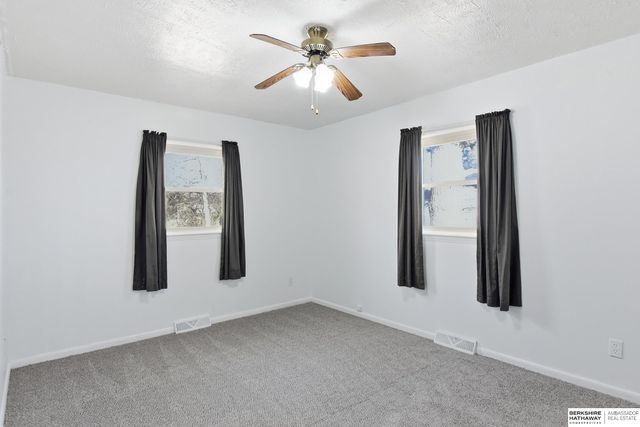 7634 Maple Street, Omaha, NE 68134