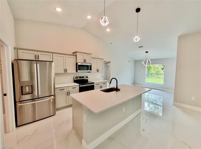 816 Michael AVE, Lehigh Acres, FL 33936