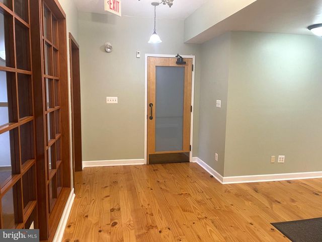 83 CHESTNUT RD, Paoli, PA 19301