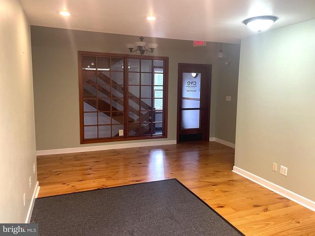 83 CHESTNUT RD, Paoli, PA 19301