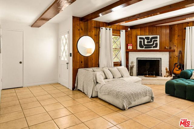 2485 Benedict Canyon Drive, Los Angeles, CA 90210