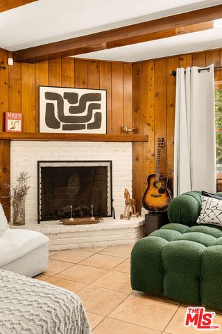 2485 Benedict Canyon Drive, Los Angeles, CA 90210