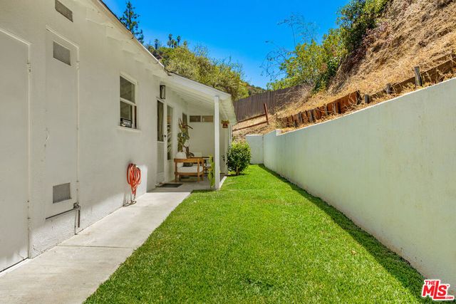 2485 Benedict Canyon Drive, Los Angeles, CA 90210
