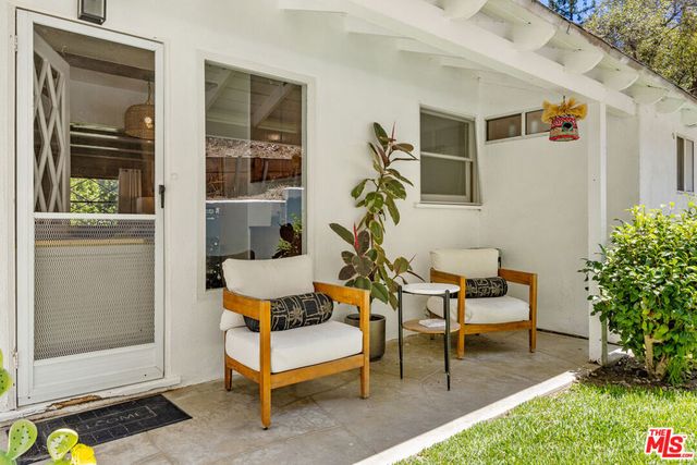 2485 Benedict Canyon Drive, Los Angeles, CA 90210