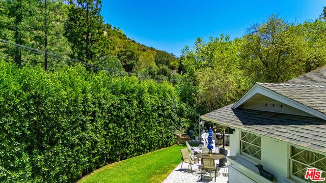 2485 Benedict Canyon Drive, Los Angeles, CA 90210