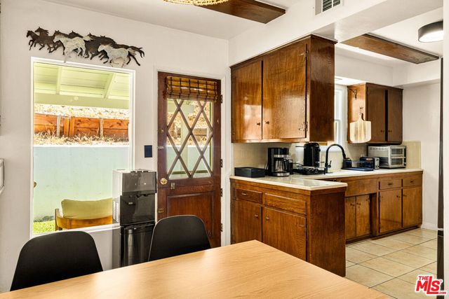 2485 Benedict Canyon Drive, Los Angeles, CA 90210