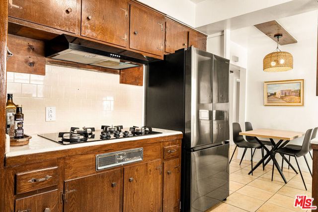 2485 Benedict Canyon Drive, Los Angeles, CA 90210