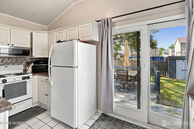 5 Rose Terrace, Hazlet, NJ 07734