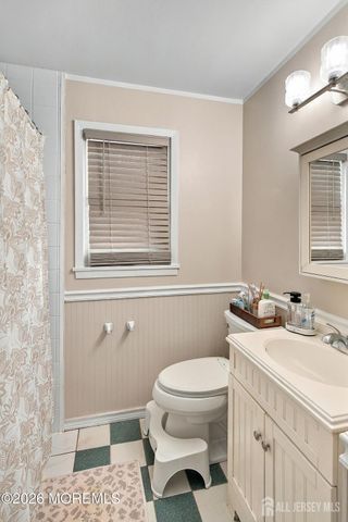 5 Rose Terrace, Hazlet, NJ 07734