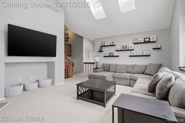 6607 Ridgeview Drive, Clarkston, MI 48346