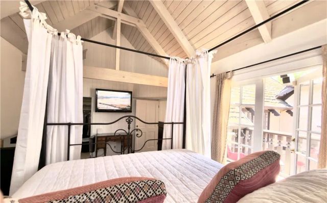327 Aster, Laguna Beach, CA 92651