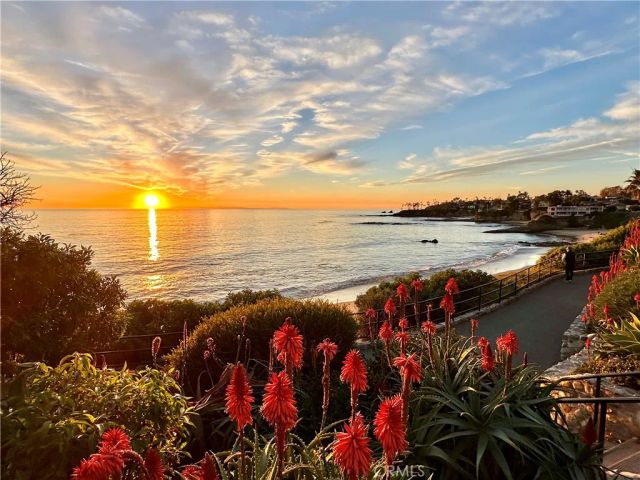 327 Aster, Laguna Beach, CA 92651