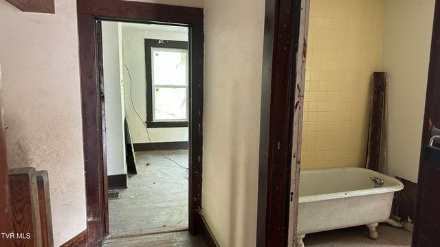 2459 Old State Route 34, Limestone, TN 37681