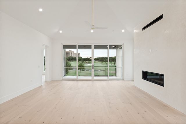 350 N O Connor Ridge Boulevard 21, Irving, TX 75038