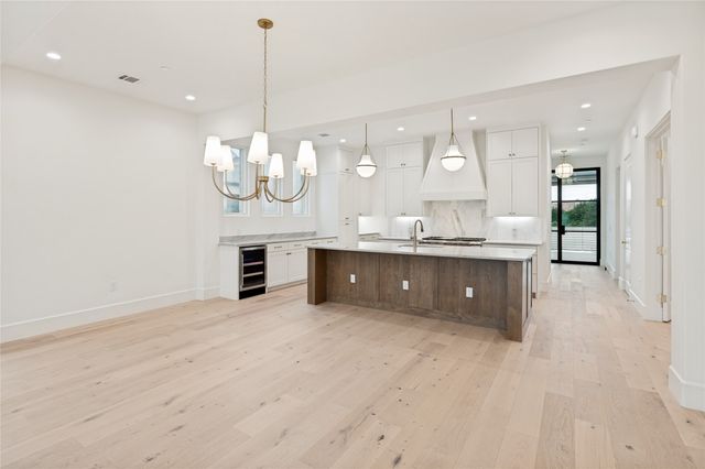 350 N O Connor Ridge Boulevard 21, Irving, TX 75038