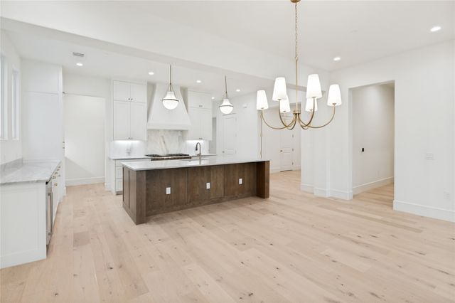 350 N O Connor Ridge Boulevard 21, Irving, TX 75038