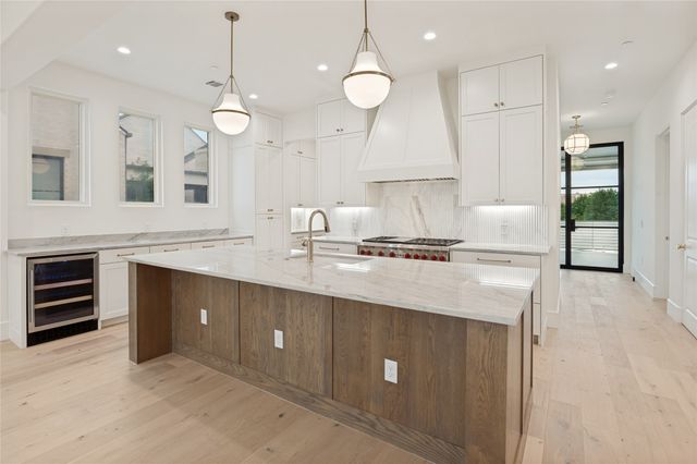 350 N O Connor Ridge Boulevard 21, Irving, TX 75038