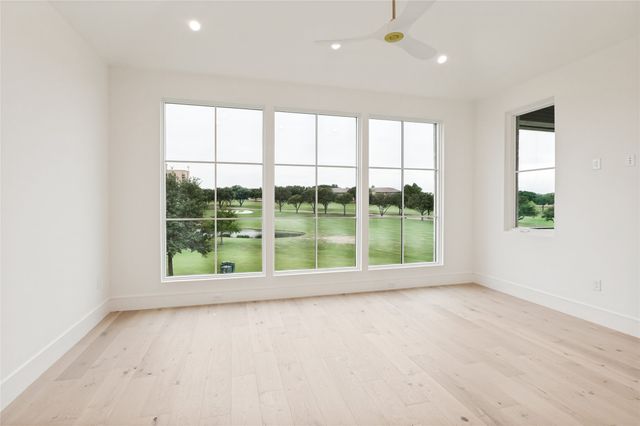 350 N O Connor Ridge Boulevard 21, Irving, TX 75038
