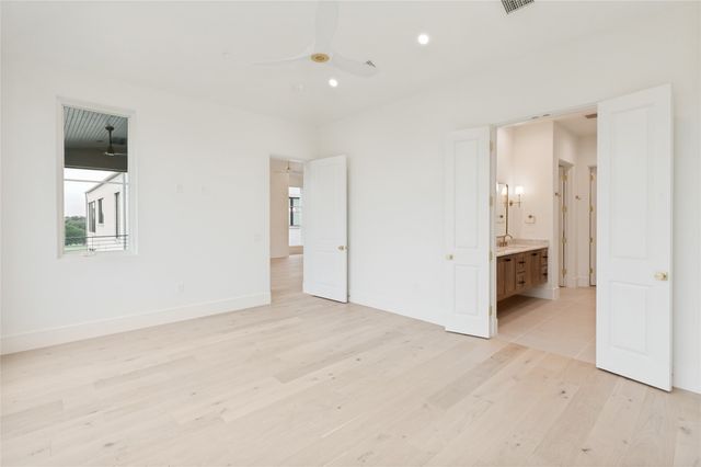 350 N O Connor Ridge Boulevard 21, Irving, TX 75038