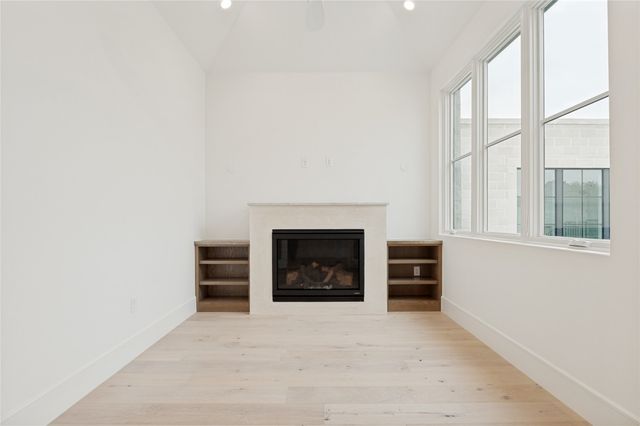 350 N O Connor Ridge Boulevard 21, Irving, TX 75038