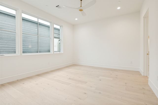 350 N O Connor Ridge Boulevard 21, Irving, TX 75038