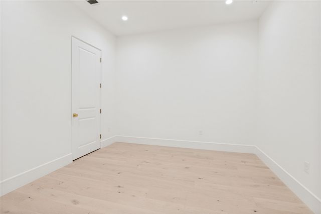 350 N O Connor Ridge Boulevard 21, Irving, TX 75038