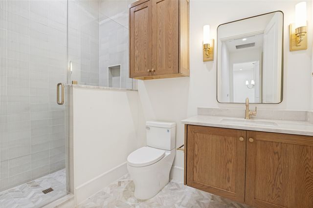 350 N O Connor Ridge Boulevard 21, Irving, TX 75038