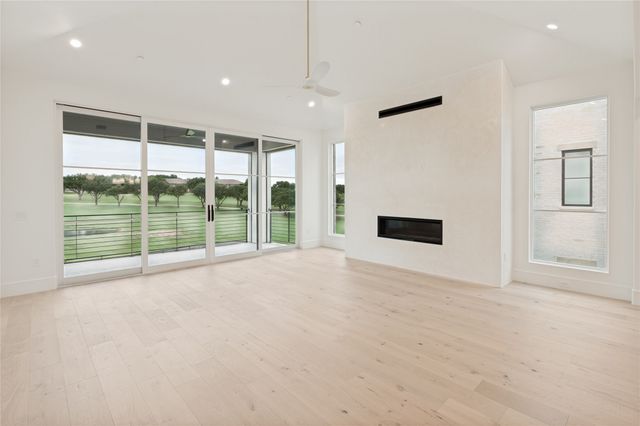350 N O Connor Ridge Boulevard 21, Irving, TX 75038
