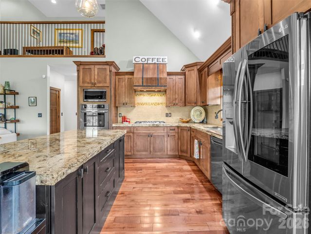 334 Willow Top Lane, Lake Lure, NC 28746