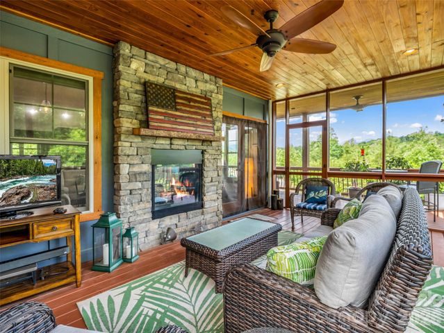 334 Willow Top Lane, Lake Lure, NC 28746