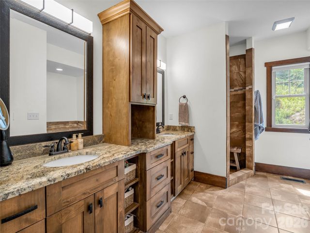 334 Willow Top Lane, Lake Lure, NC 28746