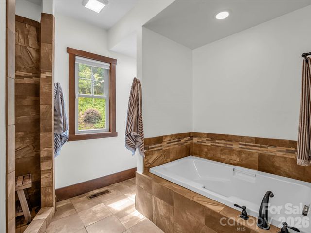 334 Willow Top Lane, Lake Lure, NC 28746